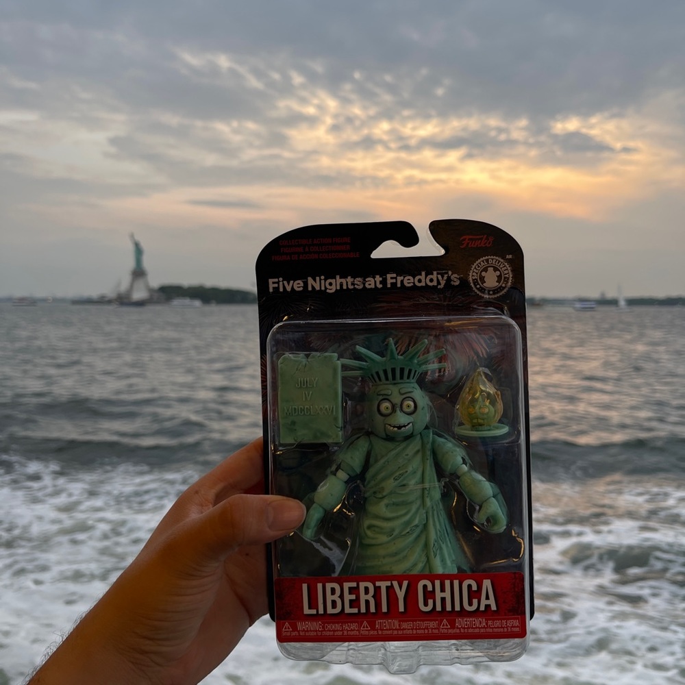 Funko Five Nights At Freddy's - Liberty Chica - Picture 4 of 4